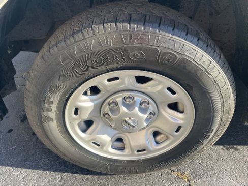 Used 2019 Nissan NV 2500 SV image 23