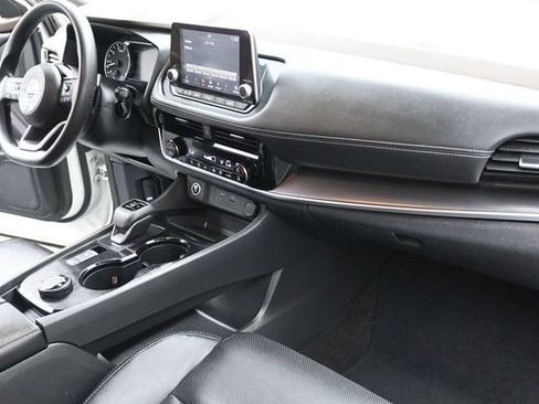 Used 2021 Nissan Rogue SV AWD/4WD image 30