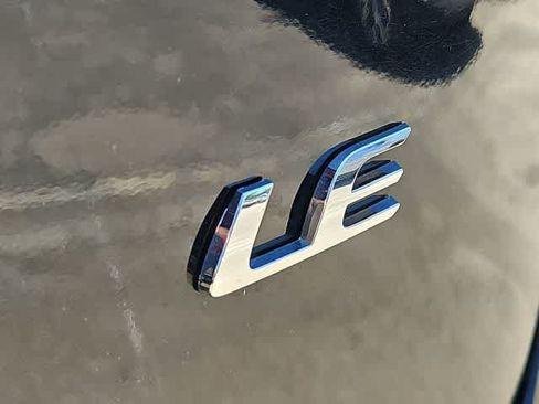 Used 2024 Toyota Corolla LE FWD image 11