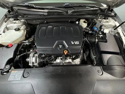 Used 2011 Buick Lucerne CX FWD image 21