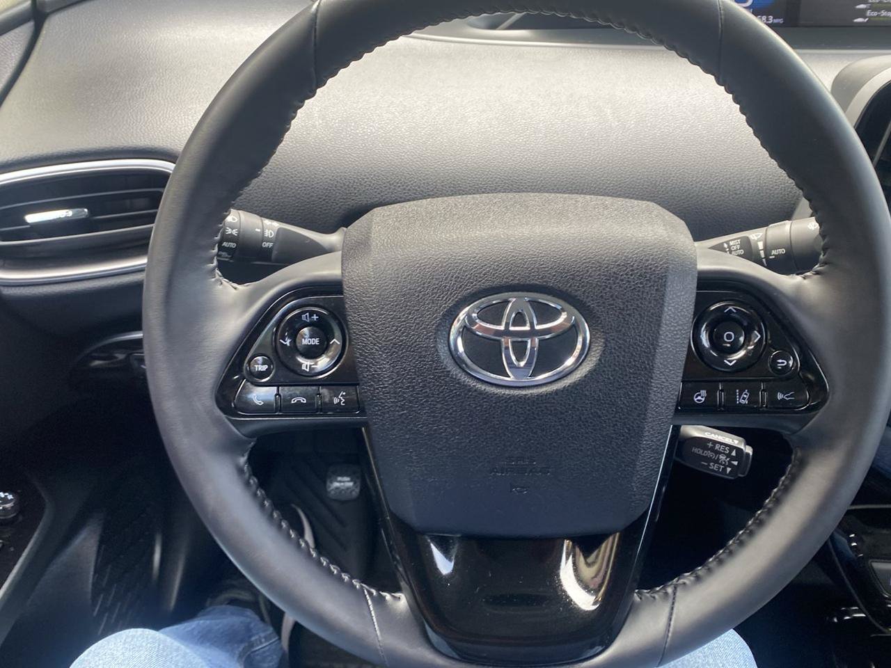 Used 2022 Toyota Prius Prime Limited FWD image 10