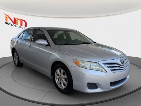 Used 2011 Toyota Camry LE w/ LE Extra-Value Pkg FWD image 7