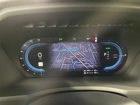 Used 2025 Volvo XC90 T8 Plus image 21