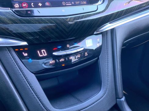 Used 2021 Cadillac XT6 Premium Luxury image 70