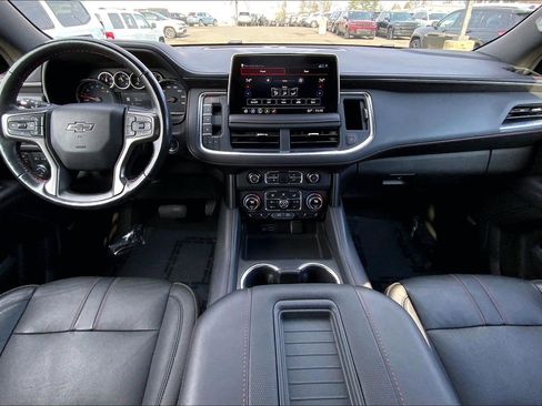 Used 2021 Chevrolet Suburban RST w/ Luxury Package image 12