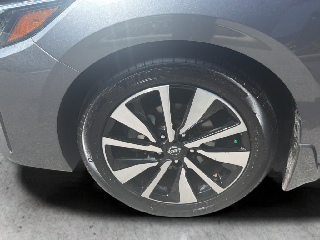 Certified 2024 Nissan Sentra SV w/ SV Premium Package FWD image 54