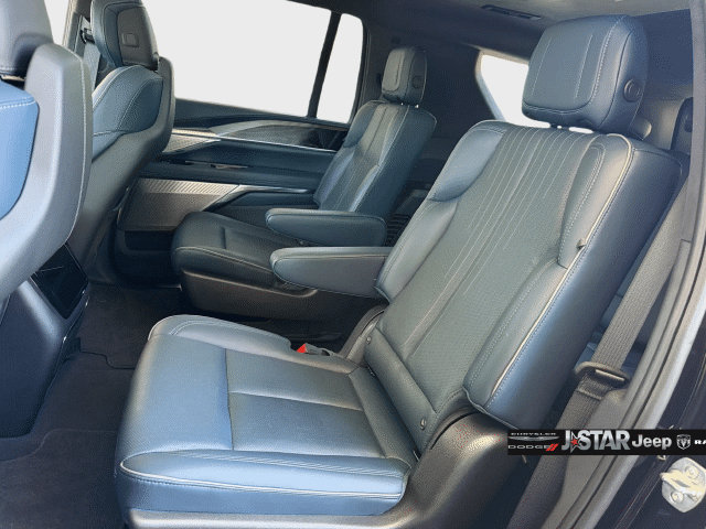 Used 2026 Cadillac Escalade IQL Sport 2 AWD/4WD image 26