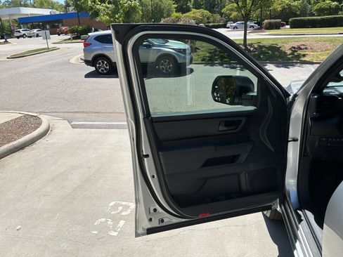 Used 2026 Toyota Tundra SR AWD/4WD image 14