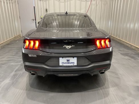Used 2024 Ford Mustang Coupe image 21