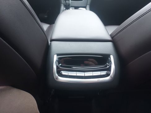 Used 2021 Cadillac XT6 Premium Luxury image 15