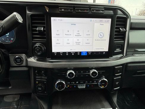 Used 2024 Ford F450 Platinum w/ FX4 Off-Road Package AWD/4WD image 18