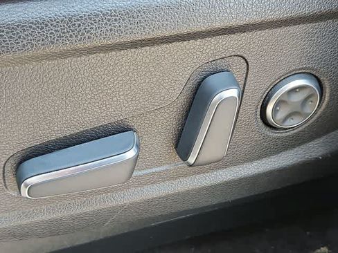 Used 2023 Hyundai Palisade SEL FWD image 14