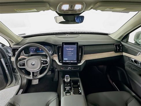 Used 2026 Volvo XC90 B6 Plus w/ Protection Package Premier image 3