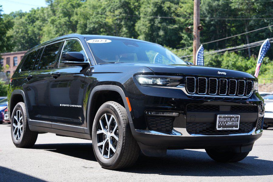 Used 2024 Jeep Grand Cherokee L Limited w/ Luxury Tech Group II AWD/4WD image 9