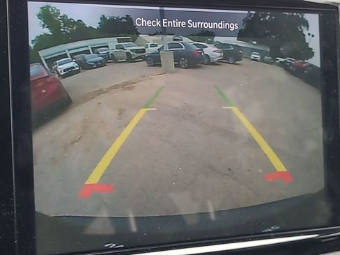 Used 2025 Chrysler Pacifica Select FWD image 15