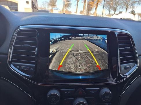 Used 2020 Jeep Grand Cherokee Limited X image 23