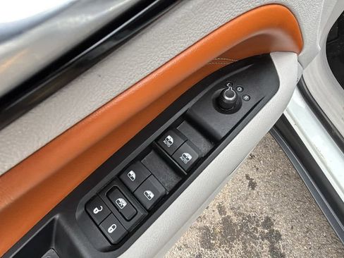 Used 2022 Jeep Compass Limited image 23