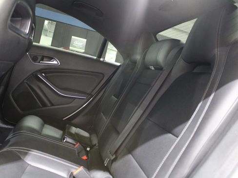 Used 2019 Mercedes-Benz CLA 250 image 14