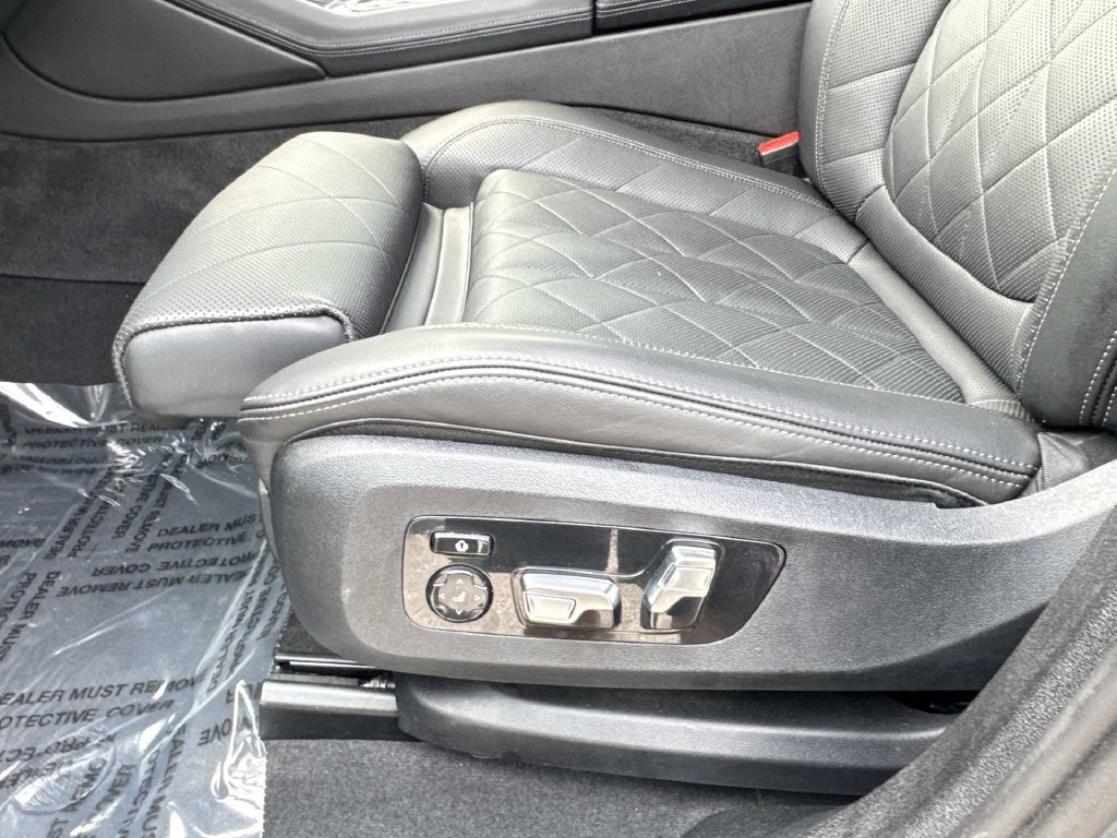 Certified 2025 BMW X6 xDrive40i AWD/4WD image 14