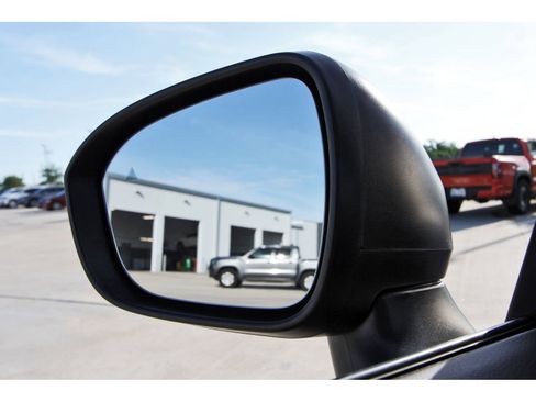 Used 2021 Nissan Rogue S FWD image 10