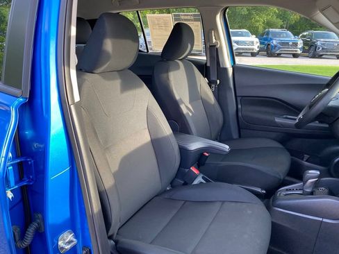 Used 2025 Nissan Kicks Play S FWD image 27
