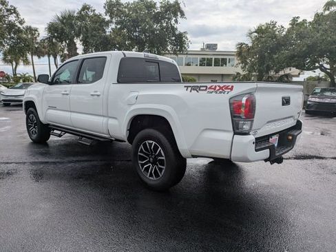 Used 2021 Toyota Tacoma TRD Sport w/ TRD Premium Sport Package AWD/4WD image 6