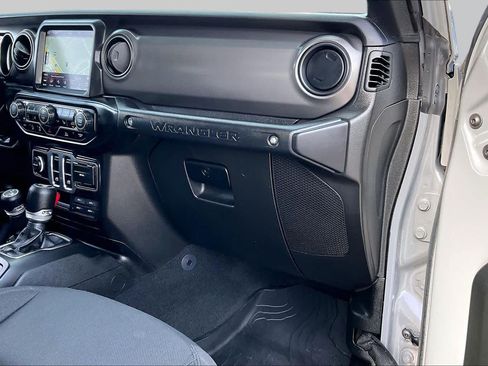 Used 2022 Jeep Wrangler Sport AWD/4WD image 16