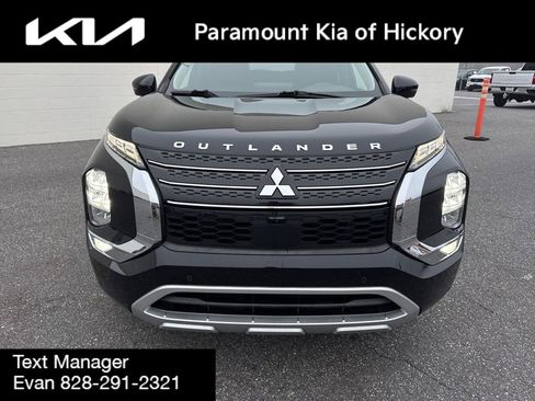 Used 2022 Mitsubishi Outlander SEL image 2