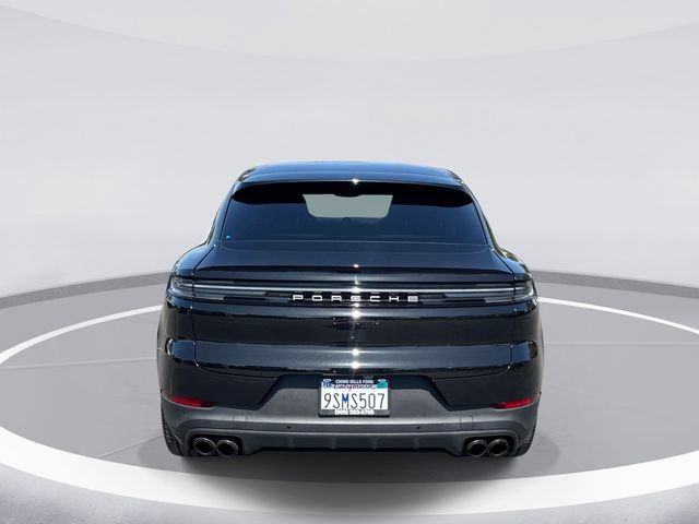 Used 2025 Porsche Cayenne Coupe AWD/4WD image 5