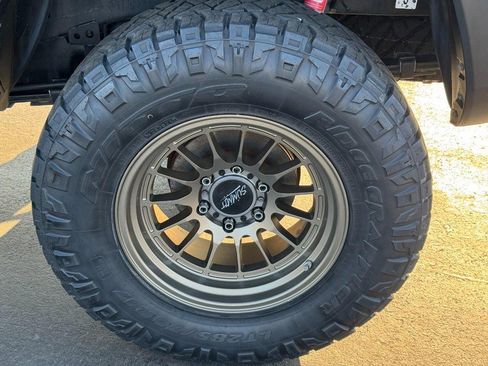 Used 2020 Toyota Tacoma TRD Off-Road w/ TRD Premium Off Road Package image 6