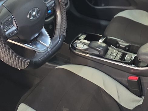 Used 2020 Hyundai Ioniq Limited FWD image 14