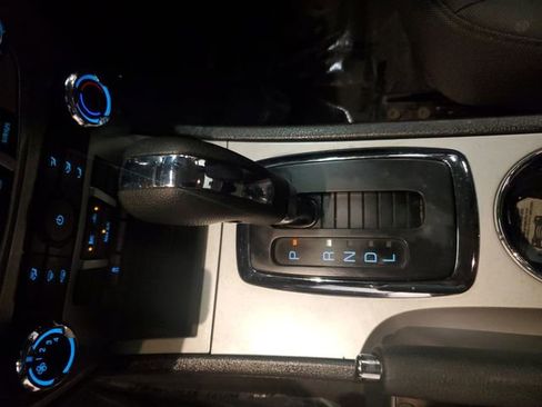 Used 2010 Ford Fusion SE FWD image 24