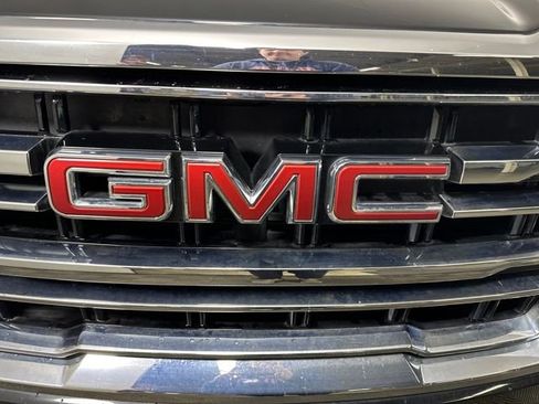 Used 2023 GMC Yukon SLT image 9