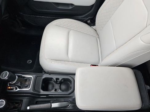 Used 2021 Jeep Gladiator Overland image 44