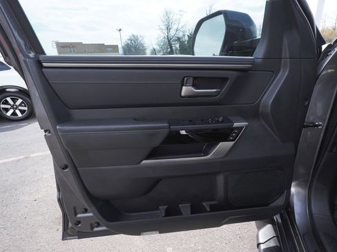 Used 2024 Toyota Tundra Limited image 9