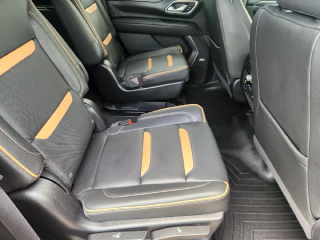 Used 2024 GMC Yukon AT4 w/ Technology Package AWD/4WD image 31