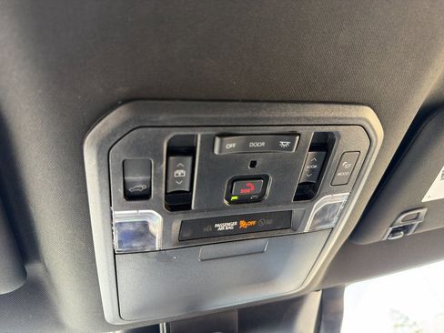 Used 2023 Toyota Sequoia Platinum image 38