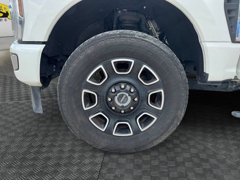 Certified 2024 Ford F350 Platinum AWD/4WD image 19