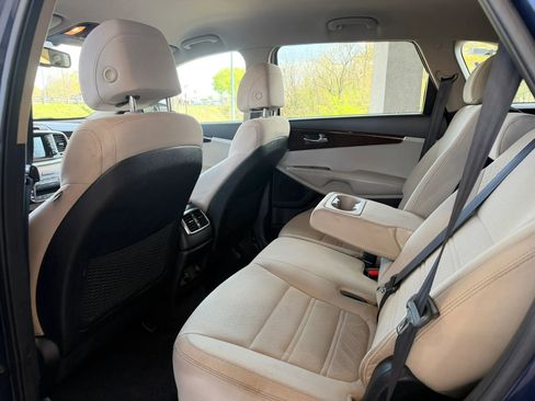 Used 2017 Kia Sorento LX w/ LX Convenience Package image 20