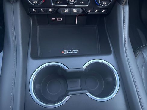 Used 2022 Chevrolet Tahoe High Country image 25