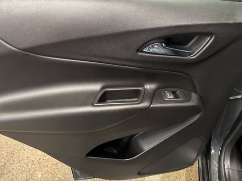 Used 2019 Chevrolet Equinox LT w/ Sun & Navigation Package image 20