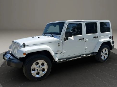 Used 2015 Jeep Wrangler Unlimited Sahara w/ Mopar Chrome Edition Group AWD/4WD image 3