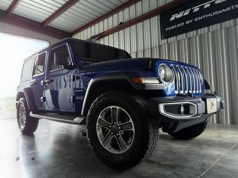 Used 2020 Jeep Wrangler Unlimited Sahara AWD/4WD image 15