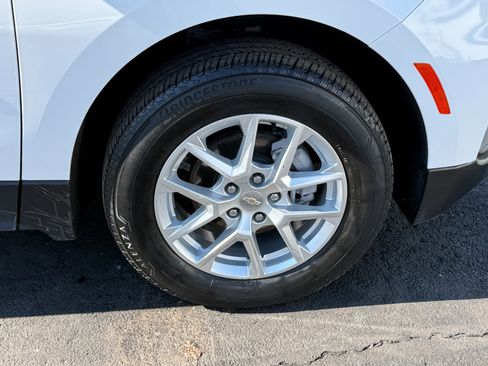 Used 2022 Chevrolet Equinox LT image 12