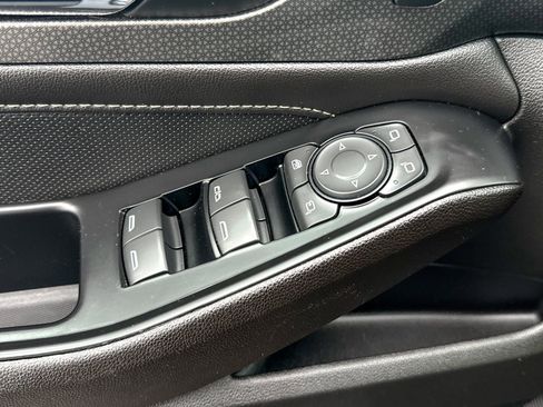 Used 2023 Chevrolet Traverse Premier w/ Redline Edition image 18