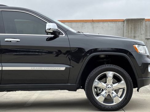Used 2012 Jeep Grand Cherokee Overland Summit AWD/4WD image 35