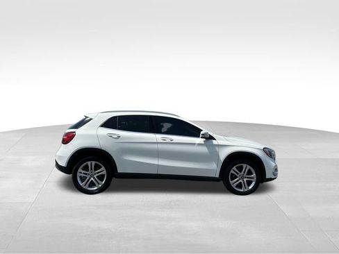 Used 2019 Mercedes-Benz GLA 250 w/ Premium Package image 6