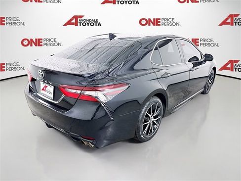 Certified 2021 Toyota Camry SE image 7