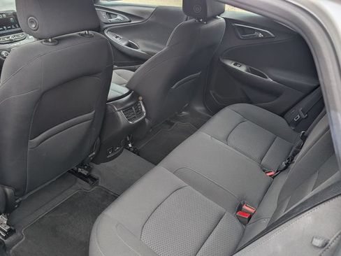 Used 2018 Chevrolet Malibu LT FWD image 14