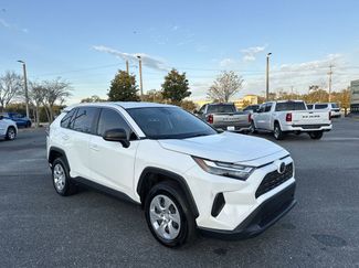 Used 2023 Toyota RAV4 LE video 1
